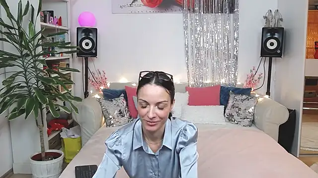 Snapshot of JaneDejaySC chatting on April 12, 2026, 8:01 pm JaneDejaySC online show from April 12, 2026, 8:01 pm