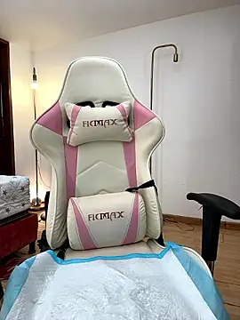 nurse becky online show from December 3, 2024, 7:28 pm