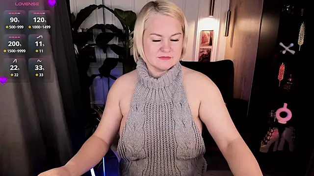 YolandaKiss online show from June 18, 2026, 8:36 pm