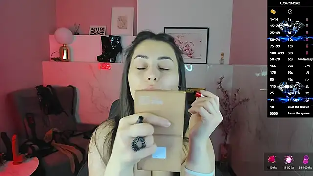 KylieMellow online show from November 24, 2025, 11:21 am