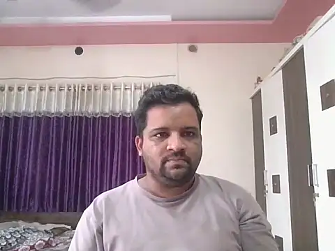 Snapshot of dhruv_love chatting on July 8, 2026, 12:39 pm dhruv love online show from July 8, 2026, 12:39 pm