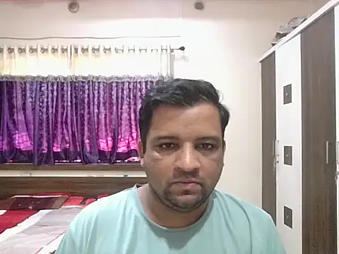 Snapshot of dhruv_love chatting on October 8, 2025, 4:36 am dhruv love online show from October 8, 2025, 4:36 am