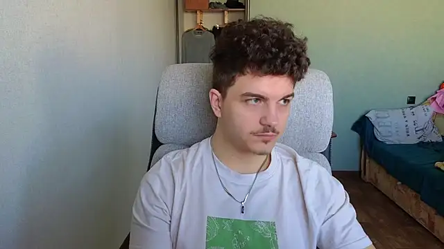 Snapshot of Remy_Miles chatting on March 9, 2026, 7:23 am Remy Miles online show from March 9, 2026, 7:23 am