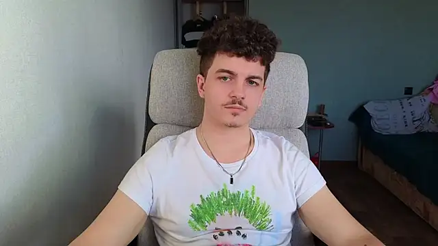 Snapshot of Remy_Miles chatting on March 10, 2026, 1:59 pm Remy Miles online show from March 10, 2026, 1:59 pm