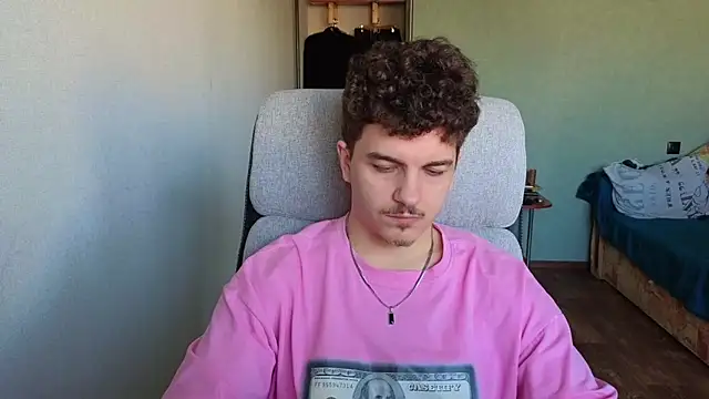 Snapshot of Remy_Miles chatting on March 15, 2026, 5:03 am Remy Miles online show from March 15, 2026, 5:03 am