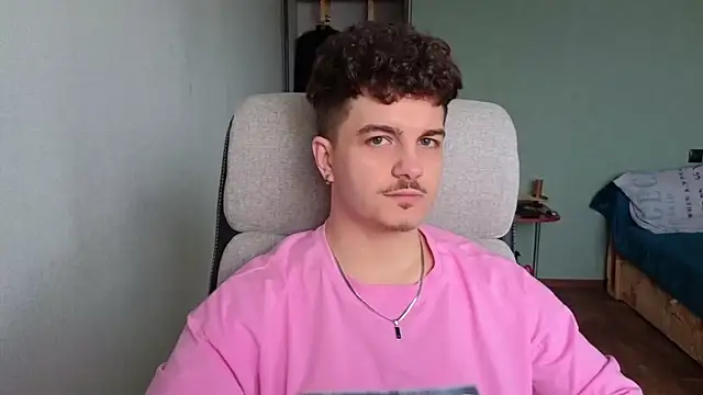 Snapshot of Remy_Miles chatting on February 25, 2026, 7:08 am Remy Miles online show from February 25, 2026, 7:08 am