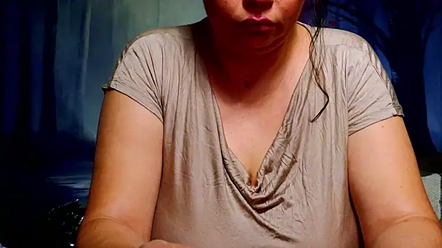 ElizabethEven online show from February 17, 2026, 8:39 pm