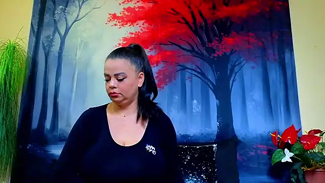 ElizabethEven online show from October 14, 2025, 9:04 pm