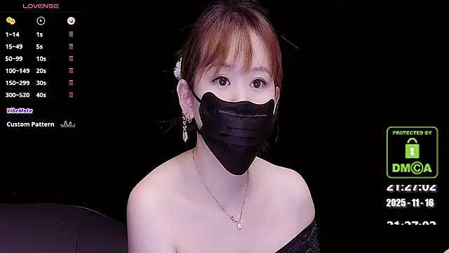 Snapshot of melia_Z chatting on November 16, 2025, 1:27 pm melia Z online show from November 16, 2025, 1:27 pm