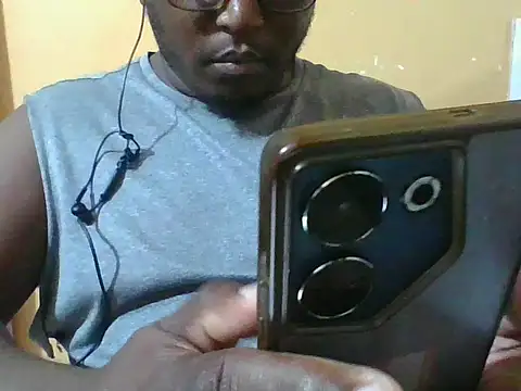 honeyswit online show from November 26, 2025, 5:24 pm