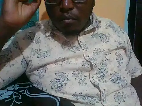 honeyswit online show from July 25, 2026, 9:43 pm