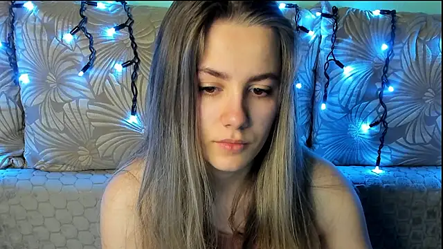 MaggieCake online show from March 18, 2026, 2:48 am