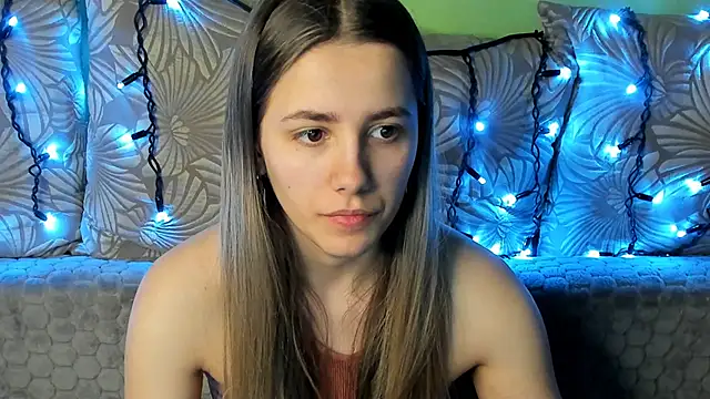 Snapshot of MaggieCake chatting on January 25, 2025, 2:26 am MaggieCake online show from January 25, 2025, 2:26 am