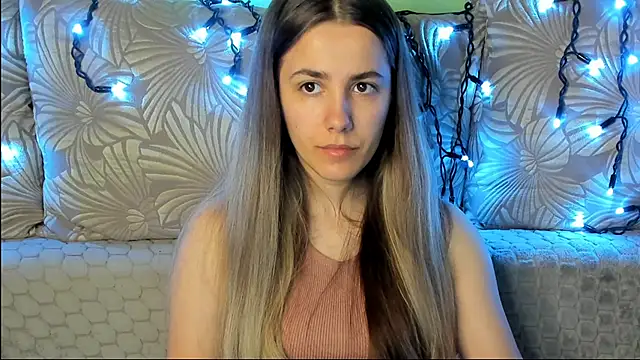Snapshot of MaggieCake chatting on July 2, 2026, 2:34 am MaggieCake online show from July 2, 2026, 2:34 am