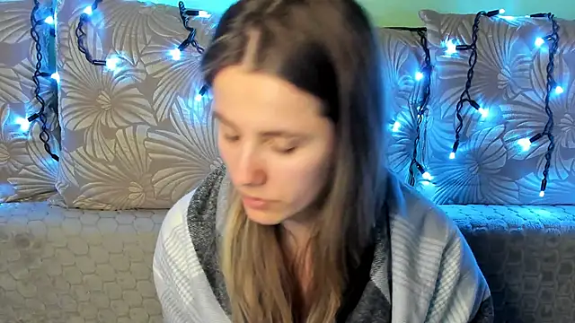 MaggieCake online show from February 26, 2026, 2:22 am