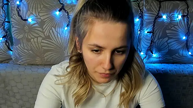 MaggieCake online show from March 8, 2026, 1:22 am