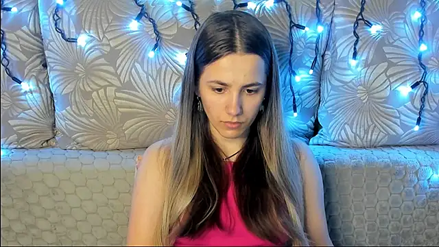 Snapshot of MaggieCake chatting on June 1, 2026, 3:07 am MaggieCake online show from June 1, 2026, 3:07 am
