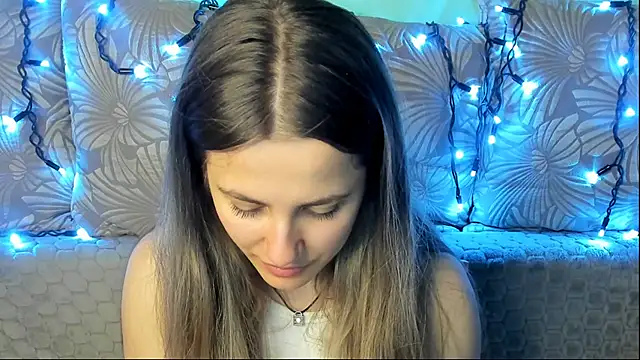 Snapshot of MaggieCake chatting on May 8, 2026, 2:26 am MaggieCake online show from May 8, 2026, 2:26 am