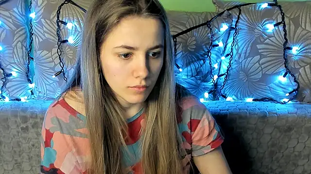 Snapshot of MaggieCake chatting on February 22, 2025, 4:51 am MaggieCake online show from February 22, 2025, 4:51 am