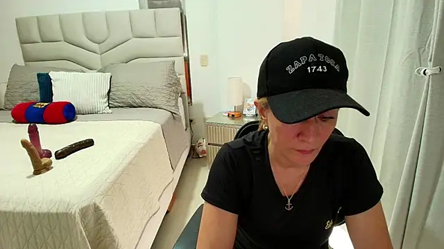 Snapshot of Naty_Stone chatting on April 13, 2026, 9:30 pm Naty Stone online show from April 13, 2026, 9:30 pm