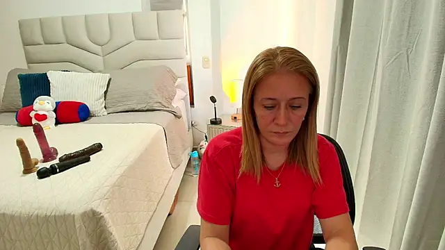 Snapshot of Naty_Stone chatting on April 17, 2026, 9:28 pm Naty Stone online show from April 17, 2026, 9:28 pm