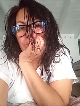 Anypink online show from March 22, 2026, 10:33 pm