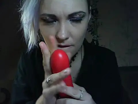 Snapshot of WildMissNiks chatting on April 19, 2026, 10:05 am WildMissNiks online show from April 19, 2026, 10:05 am