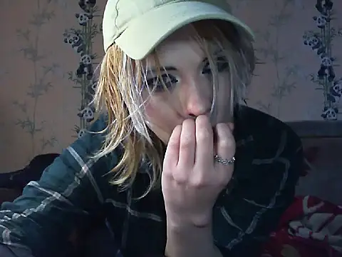 Snapshot of WildMissNiks chatting on May 7, 2026, 7:12 am WildMissNiks online show from May 7, 2026, 7:12 am