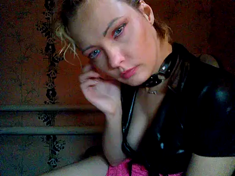 WildMissNiks online show from October 24, 2025, 9:08 am