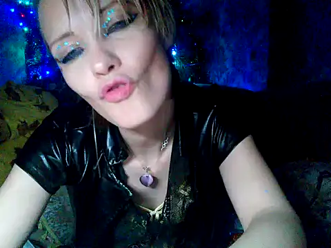 WildMissNiks online show from December 28, 2024, 2:21 pm