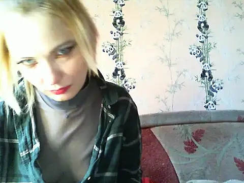 Snapshot of WildMissNiks chatting on May 5, 2026, 6:49 am WildMissNiks online show from May 5, 2026, 6:49 am