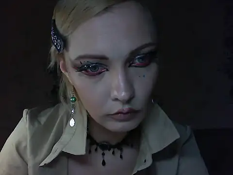 Snapshot of WildMissNiks chatting on May 21, 2026, 7:17 am WildMissNiks online show from May 21, 2026, 7:17 am