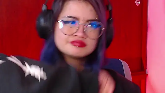 Snapshot of Raventh_ chatting on March 10, 2026, 11:25 am Raventh online show from March 10, 2026, 11:25 am