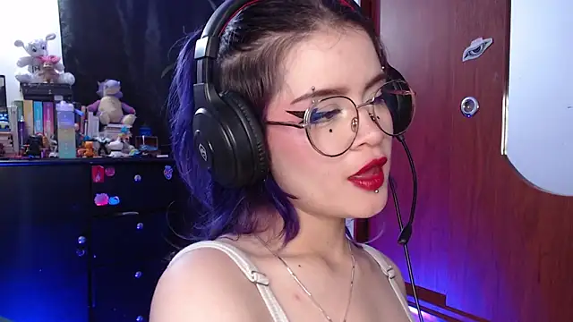 Snapshot of Raventh_ chatting on November 1, 2025, 2:55 pm Raventh online show from November 1, 2025, 2:55 pm