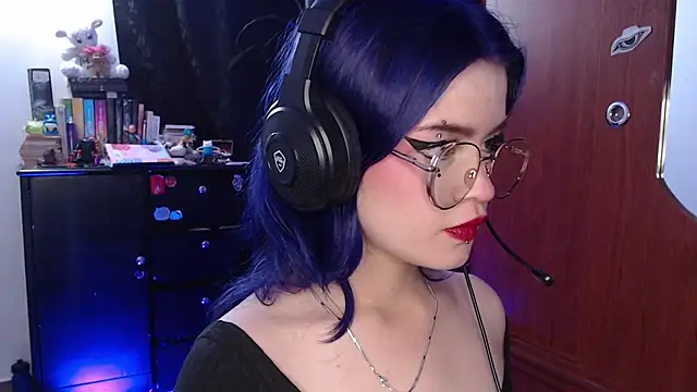 Snapshot of Raventh_ chatting on November 6, 2025, 12:31 pm Raventh online show from November 6, 2025, 12:31 pm