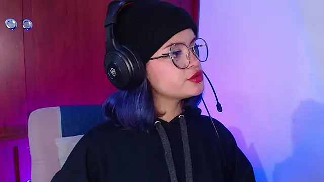 Snapshot of Raventh_ chatting on March 8, 2026, 10:07 am Raventh online show from March 8, 2026, 10:07 am