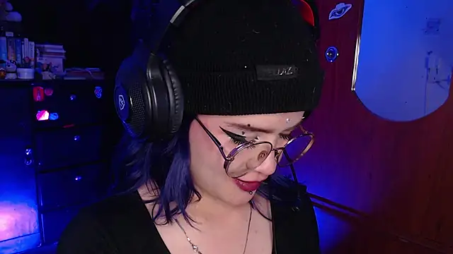 Snapshot of Raventh_ chatting on November 27, 2025, 9:37 pm Raventh online show from November 27, 2025, 9:37 pm