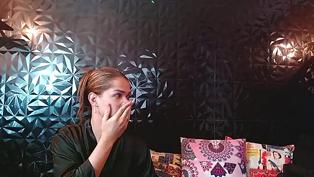 Snapshot of PINK__LOLA1 chatting on February 17, 2026, 10:40 pm PINK LOLA1 online show from February 17, 2026, 10:40 pm