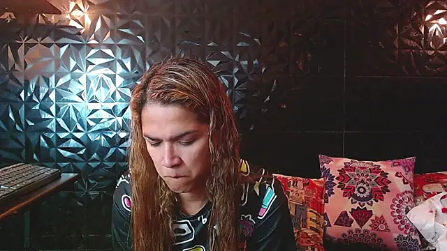 PINK  LOLA1 online show from June 22, 2026, 11:35 pm