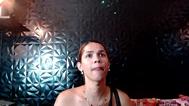 Snapshot of PINK__LOLA1 chatting on March 22, 2026, 12:03 am PINK LOLA1 online show from March 22, 2026, 12:03 am