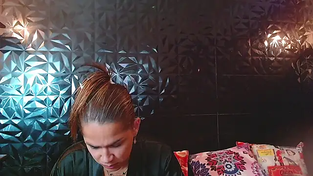 Snapshot of PINK__LOLA1 chatting on March 8, 2026, 2:04 am PINK LOLA1 online show from March 8, 2026, 2:04 am