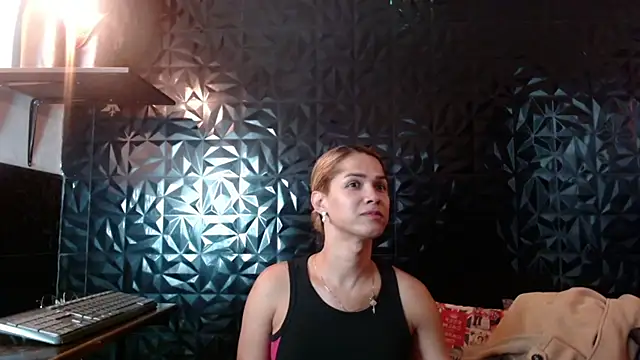 Snapshot of PINK__LOLA1 chatting on June 9, 2026, 11:17 pm PINK LOLA1 online show from June 9, 2026, 11:17 pm