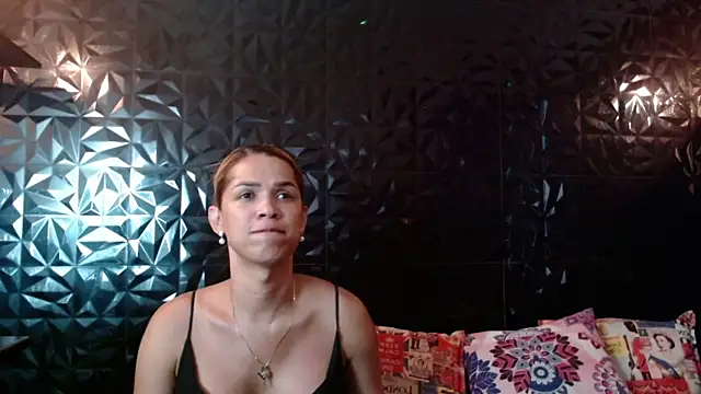 Snapshot of PINK__LOLA1 chatting on June 11, 2026, 8:50 pm PINK LOLA1 online show from June 11, 2026, 8:50 pm