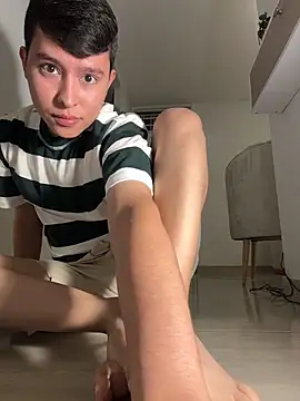 Snapshot of the_little_cody chatting on April 1, 2026, 3:08 am the little cody online show from April 1, 2026, 3:08 am