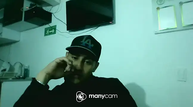 cristiann  online show from January 10, 2025, 10:46 pm