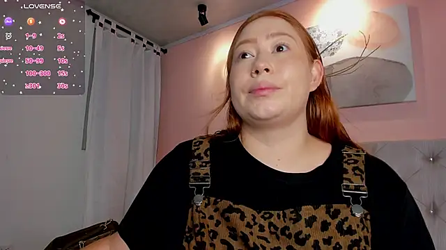 Snapshot of hannamartinn chatting on May 14, 2026, 3:42 pm hannamartinn online show from May 14, 2026, 3:42 pm
