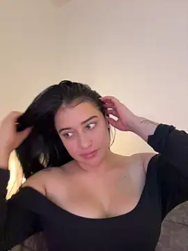 KallyMyller1 online show from May 3, 2026, 7:39 pm