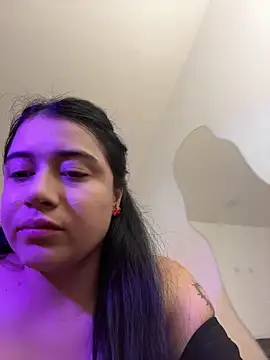 KallyMyller1 online show from May 5, 2026, 7:39 pm