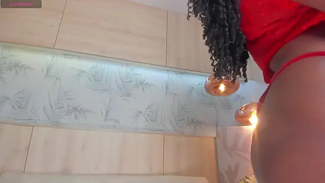 Snapshot of maryevans_ chatting on October 21, 2025, 1:10 pm maryevans online show from October 21, 2025, 1:10 pm