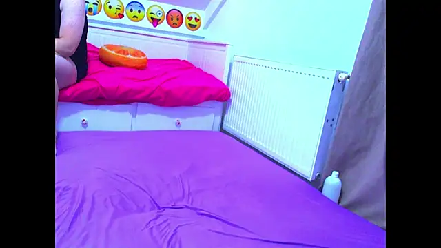 evehotty online show from January 6, 2026, 8:02 pm